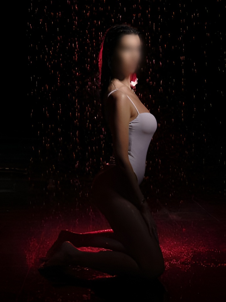 Индира привлекальеная девушка из Луховиц цена от 2500 руб