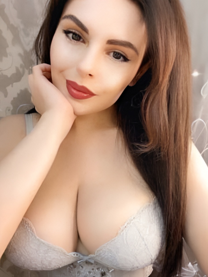 Наташа привлекальеная девушка из Луховиц цена от 1500 руб