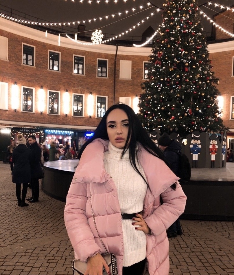 Арина привлекальеная девушка из Луховиц цена от 3000 руб