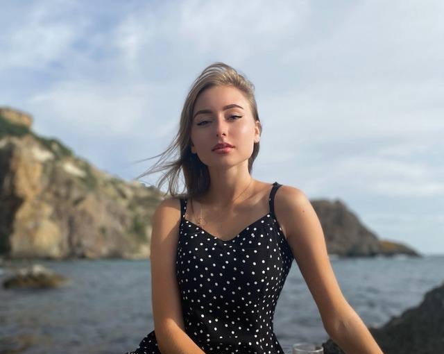 Людмила привлекальеная девушка из Луховиц цена от 3000 руб