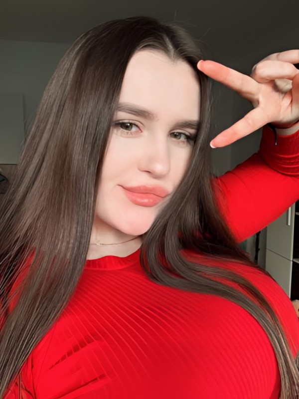 Лилия привлекательная девушка из Луховиц цена от 2000 руб