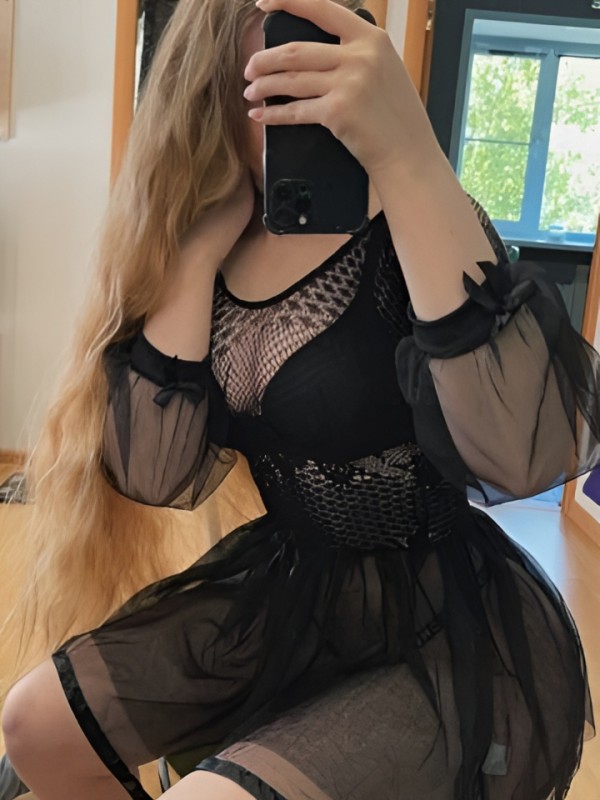 Забава привлекательная девушка из Луховиц цена от 2500 руб