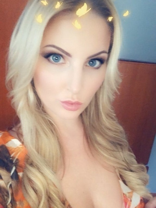 Алисия привлекательная девушка из Луховиц цена от 3000 руб