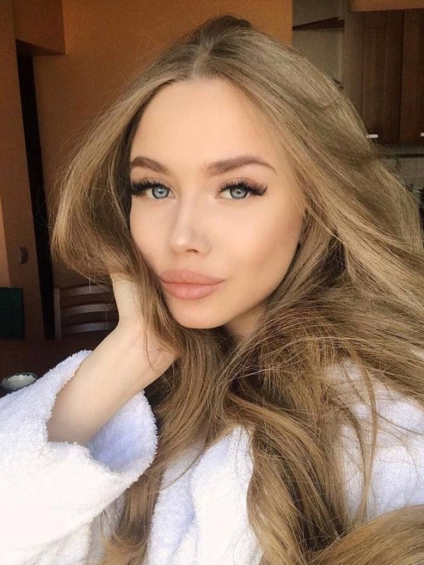 Марина привлекательная девушка из Луховиц цена от 8000 руб